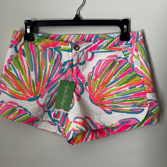 Perfect summer resort shorts - Picture 2 of 4